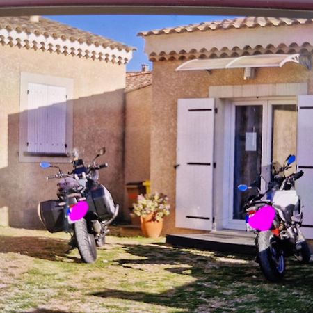 Petite maison meublée entre Avignon et Carpentras Morieres-les-Avignon Exterior foto